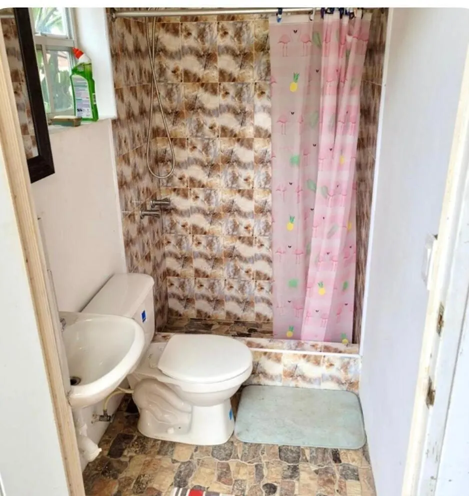 Seaside Retreat 2BR with Beach Access and AC Ocho Rios