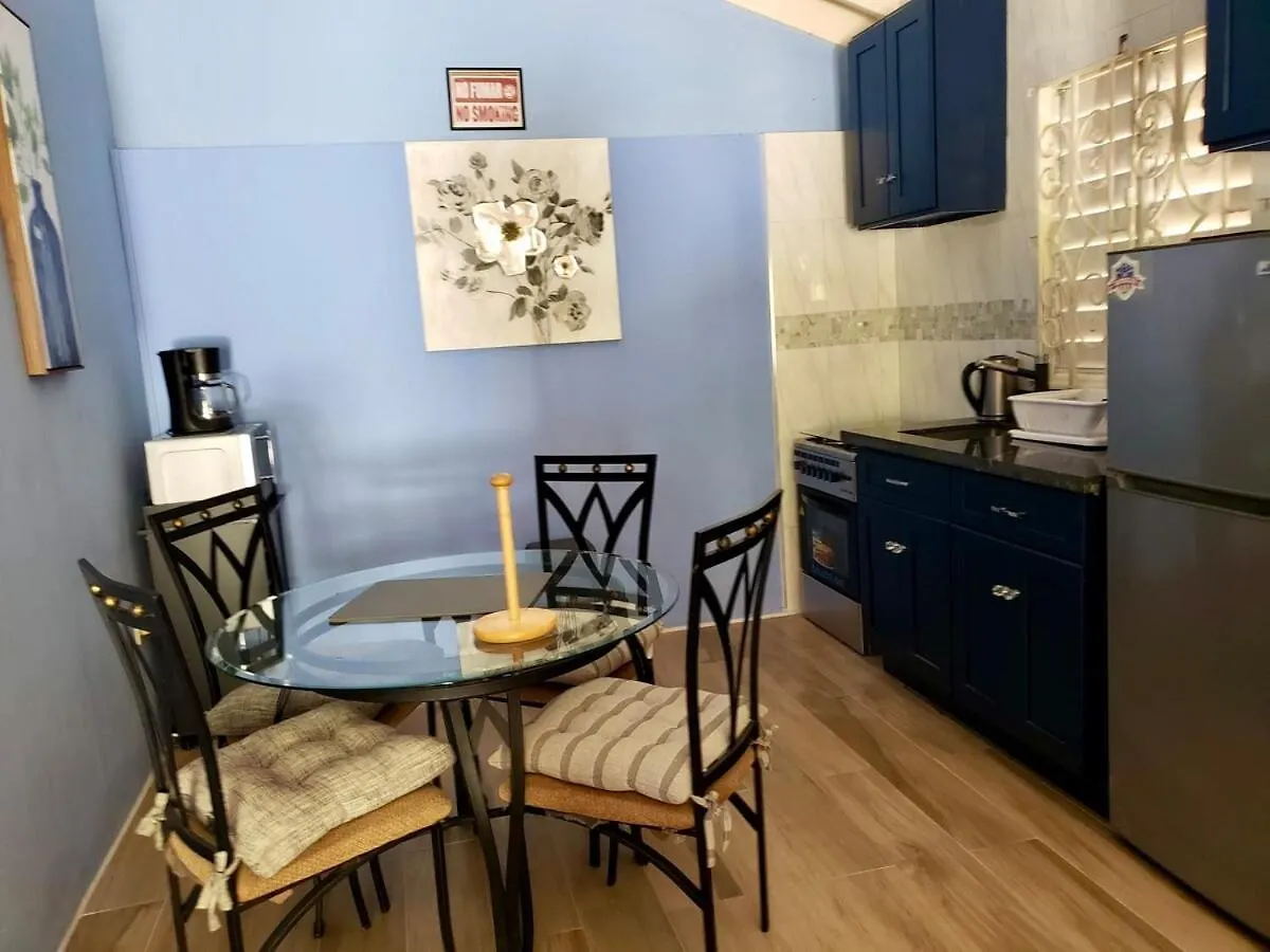 Holiday home Seaside Retreat 2BR with Beach Access and AC Ocho Rios